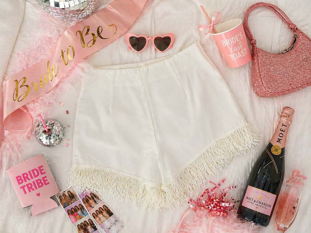 Sincerely Jules White High Waisted Fringe Hem Shorts, Size M